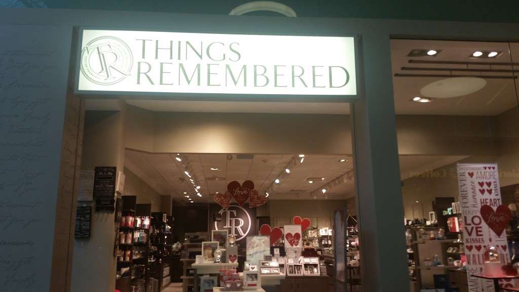Things Remembered | 230 Chicago Ridge Mall, Chicago Ridge, IL 60415, USA | Phone: (708) 499-1010