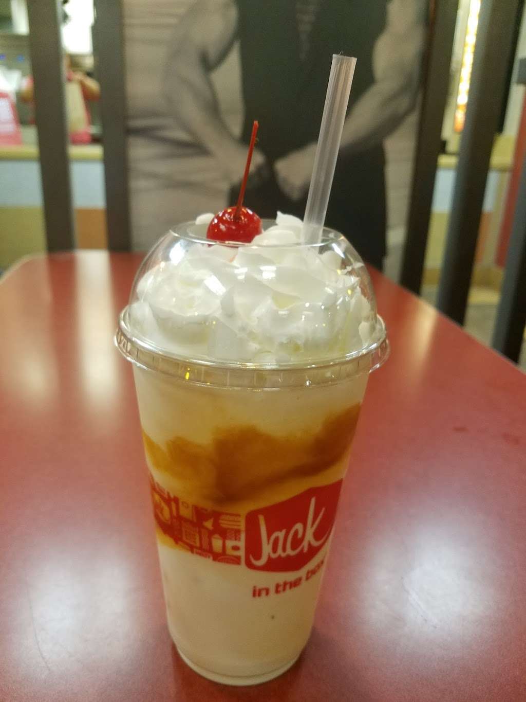 Jack in the Box | 475 S Cedar Ave, Rialto, CA 92376, USA | Phone: (909) 875-7022