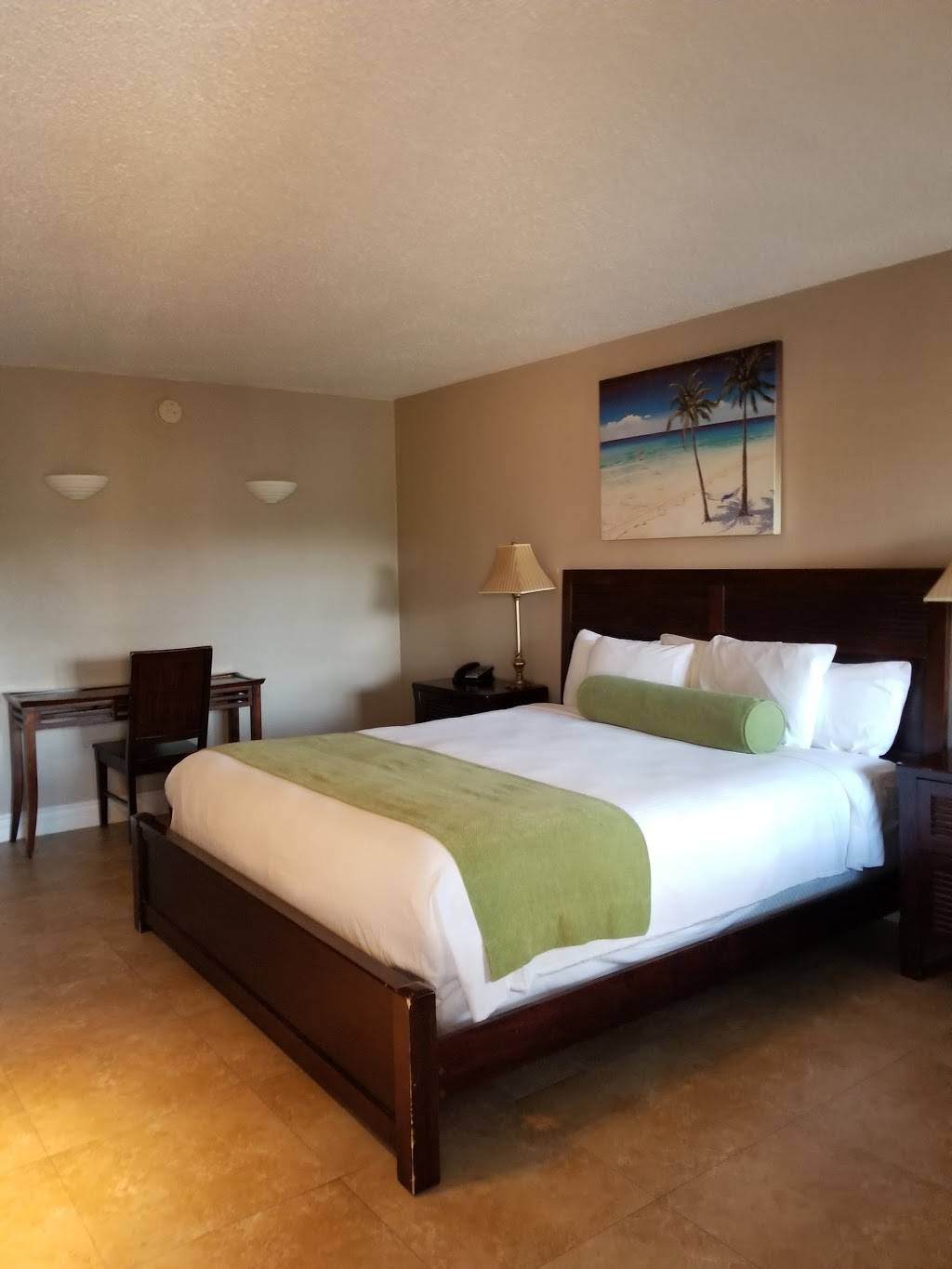 Tahitian Inn | 601 S Dale Mabry Hwy, Tampa, FL 33609, USA | Phone: (800) 876-1397