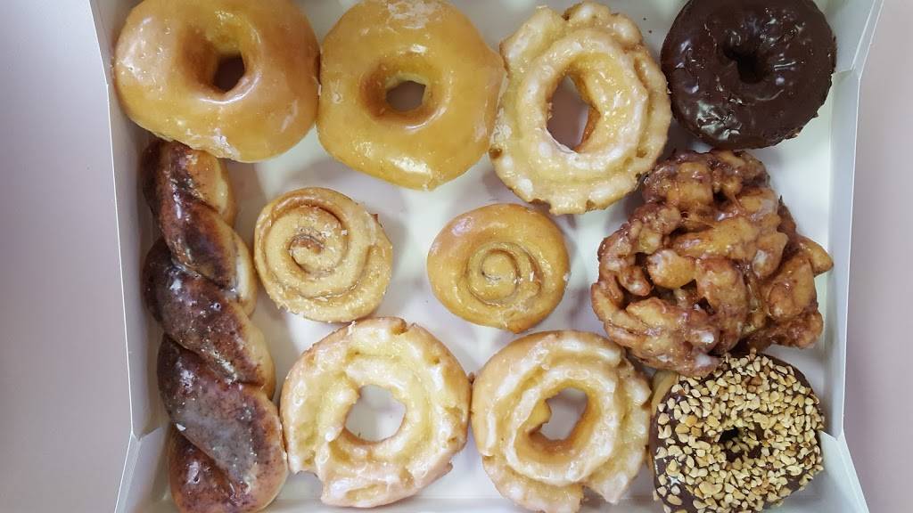 Cliffs Donut Shop | 2433 W Shady Grove Rd, Irving, TX 75060, USA | Phone: (972) 790-2511