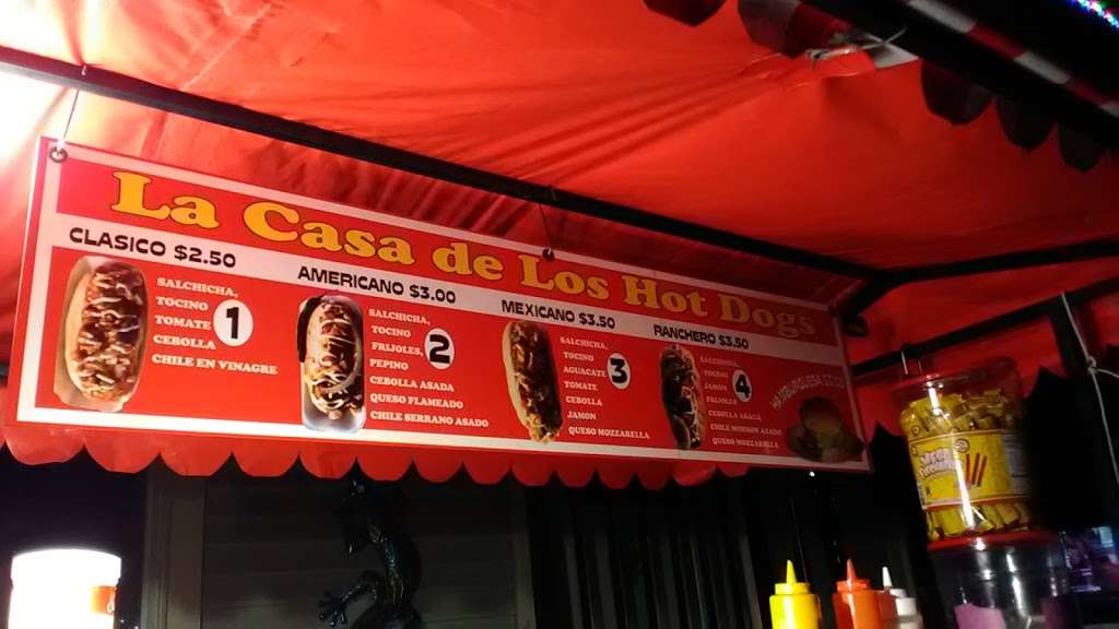 La Casa De Los hot dogs | 901 W Cavalcade St, Houston, TX 77009 | Phone: (833) 746-5436