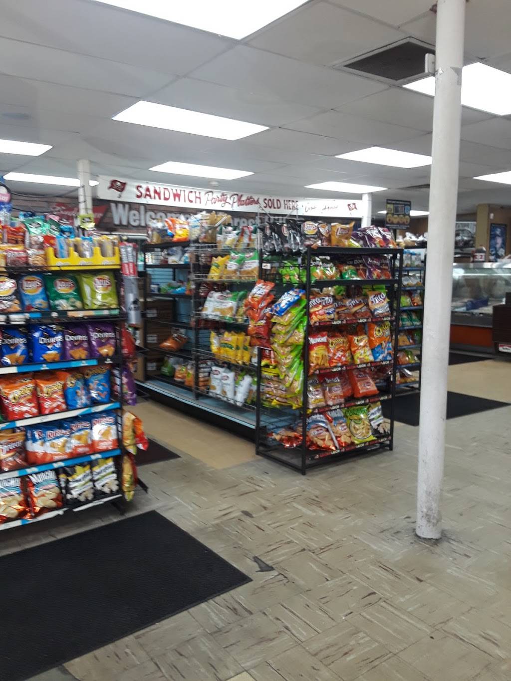 Forest Hills Grocery | 901 W Linebaugh Ave, Tampa, FL 33612, USA | Phone: (813) 932-6025