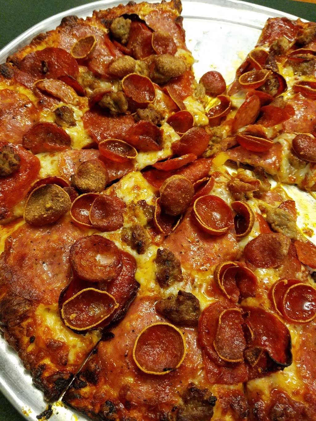 Round Table Pizza | 1331 Buchanan Rd, Pittsburg, CA 94565, USA | Phone: (925) 432-1000