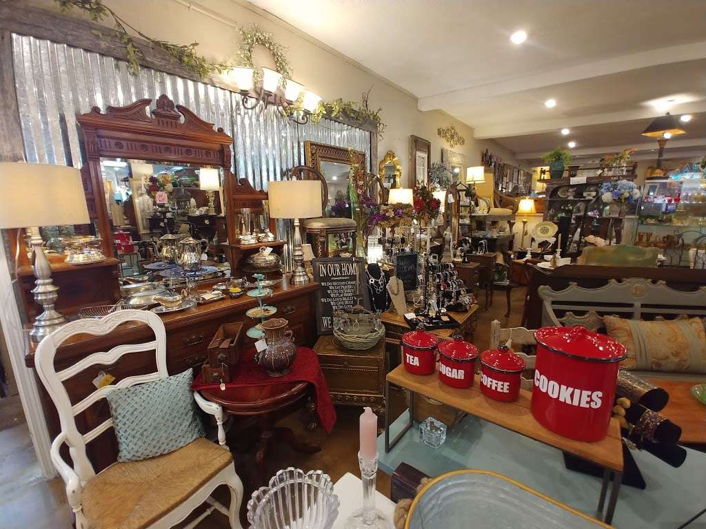 Antiques Decor & More | 8380 Spencer Hwy, La Porte, TX 77571, USA | Phone: (281) 478-4044