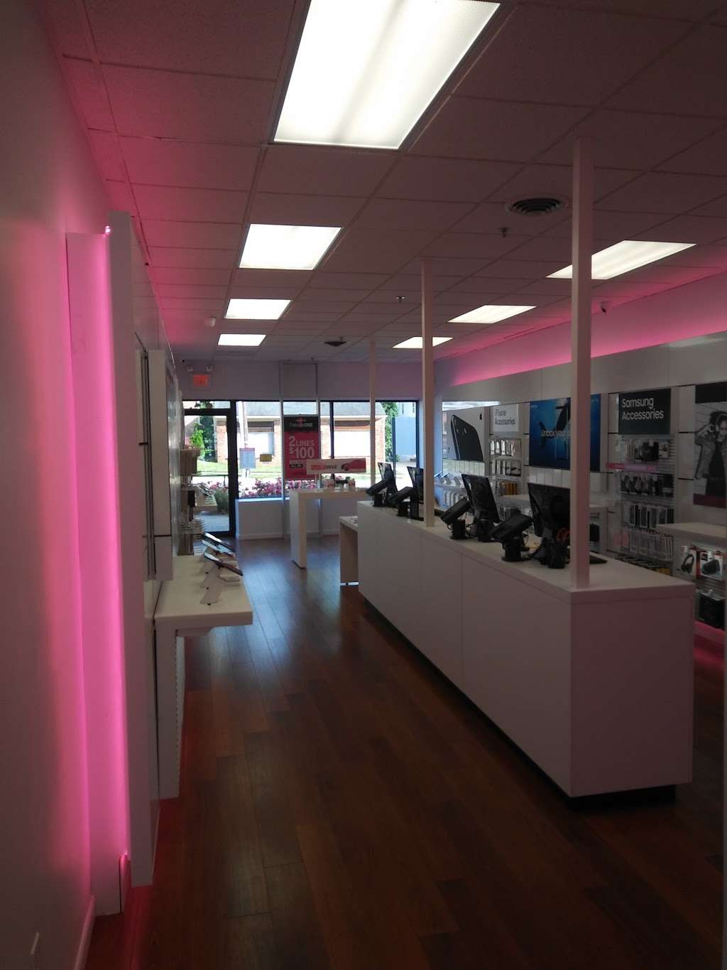 T-Mobile | 61A E Mt Pleasant Ave, Livingston, NJ 07039, USA | Phone: (973) 992-5100