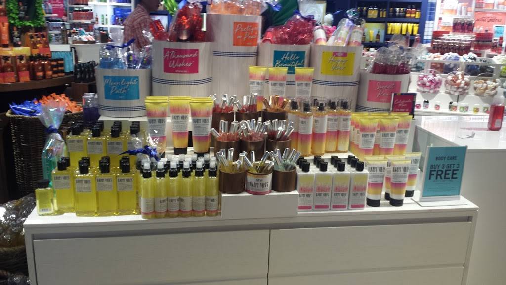 Bath & Body Works | 7021 S Memorial Dr, Tulsa, OK 74133, USA | Phone: (918) 294-3078 Bath & Body Works | 7021 S Memorial Dr, Tulsa, OK 74133, USA | Phone: (918) 294-3078