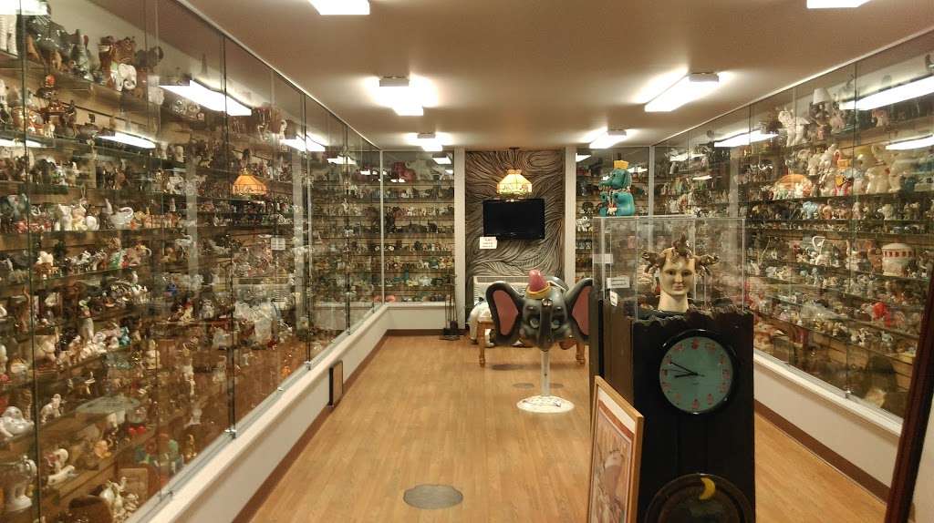 Mister Eds Elephant Museum & Candy Emporium | 6019 Chambersburg Rd, Orrtanna, PA 17353, USA | Phone: (717) 352-3792