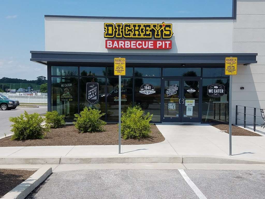 Dickeys Barbecue Pit | 30 Wilson Ave, Hanover, PA 17331, USA | Phone: (717) 698-1063