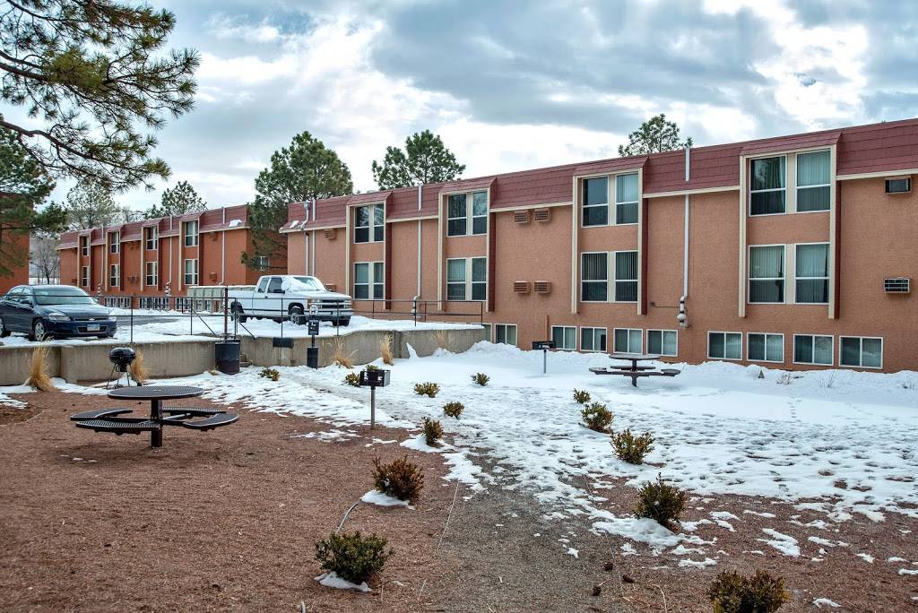 Wind River Apartments | 919 N 19th St, Colorado Springs, CO 80904, USA | Phone: (719) 632-3440