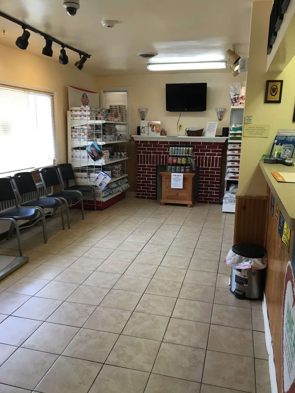 Clinton Veterinary Hospital | 9414 Brandywine Rd, Clinton, MD 20735, USA | Phone: (301) 868-1180