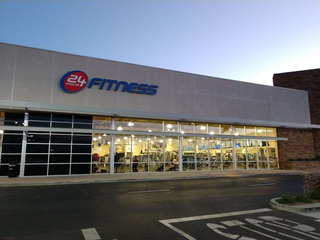 24 Hour Fitness | 1335 W Renaissance Pkwy, Rialto, CA 92376, USA | Phone: (909) 320-5289