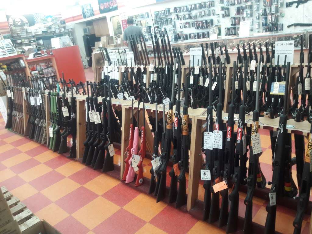 619DW Guns and Ammo | 619 Daniel Webster Hwy, Merrimack, NH 03054, USA | Phone: (603) 262-5104