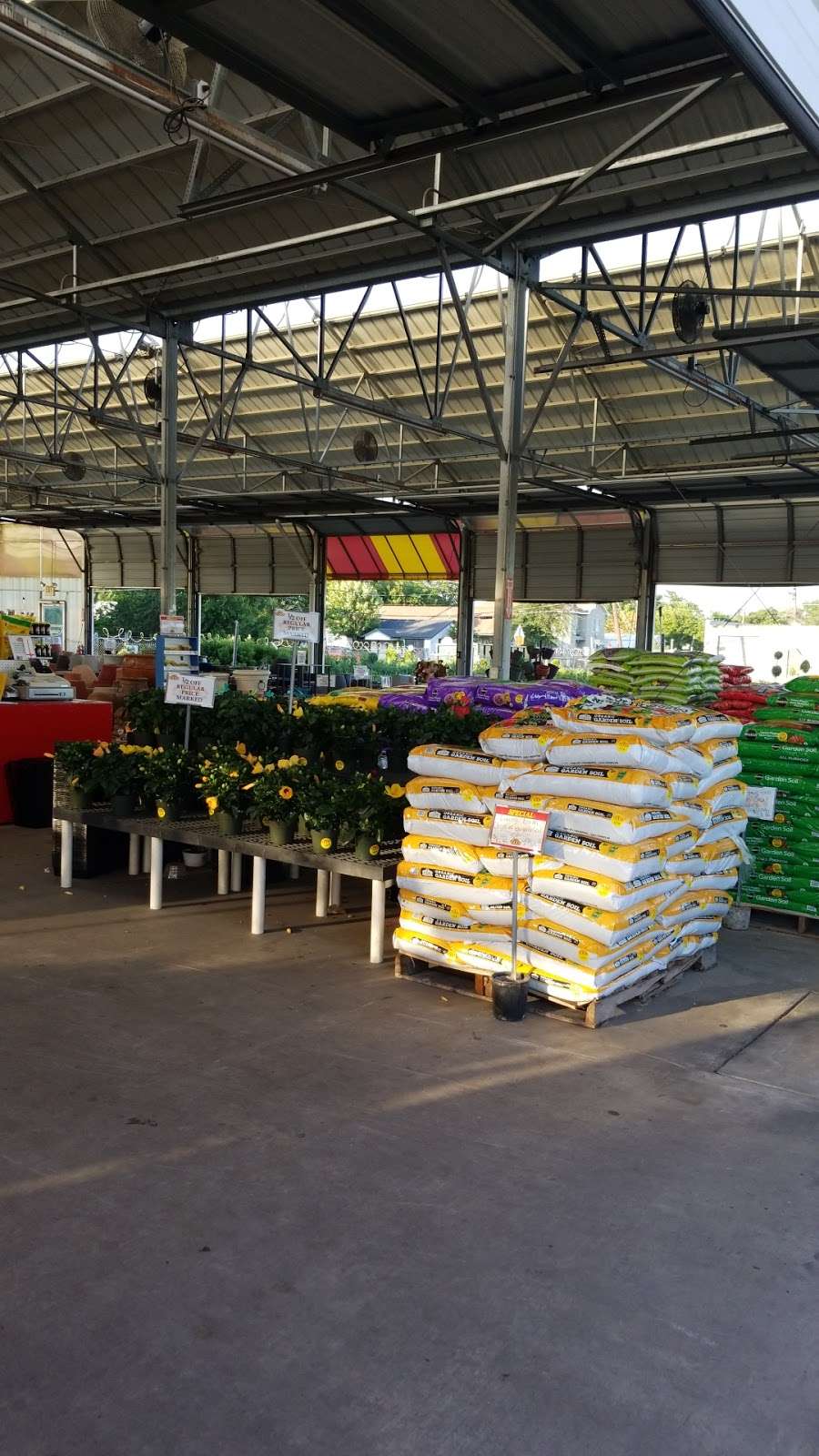 Houston Garden Centers | 14135 East Fwy, Houston, TX 77015, USA | Phone: (713) 451-6911