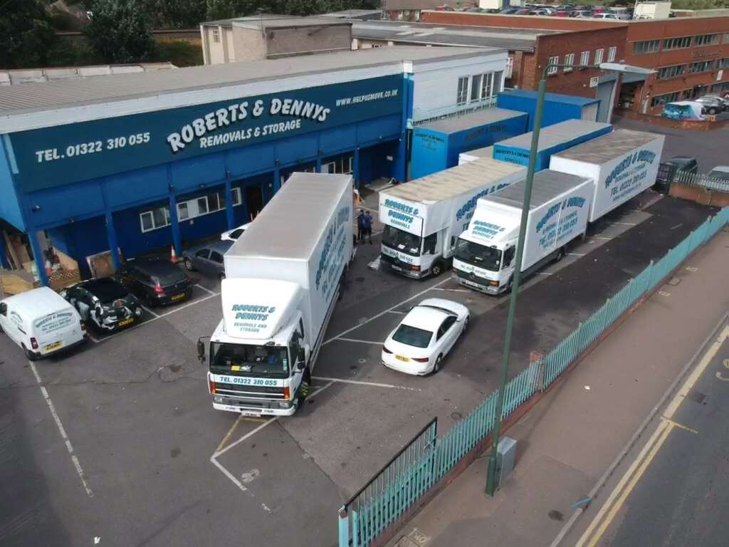 Roberts & Dennys Removals (Kent) | Axis House, Thames Rd, Dartford DA1 4SL, UK | Phone: 01322 310055