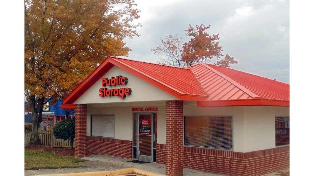 Public Storage | 5641 N Sharon Amity Rd, Charlotte, NC 28215, USA | Phone: (704) 594-1711