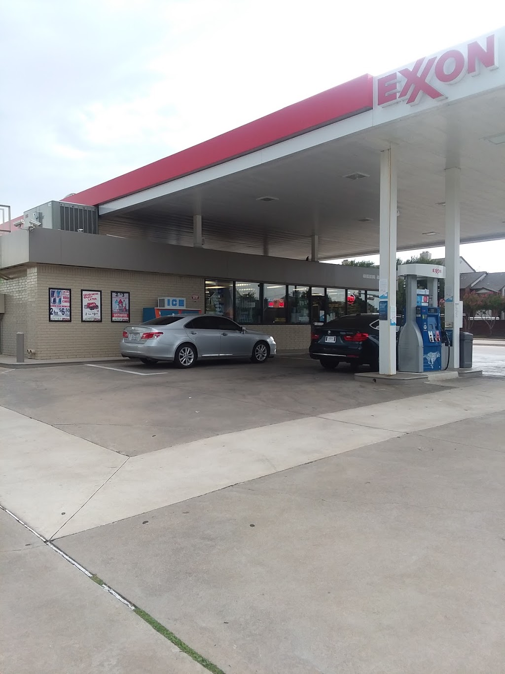 Exxon | 1800 NE Green Oaks Blvd, Arlington, TX 76006, USA | Phone: (214) 663-2445