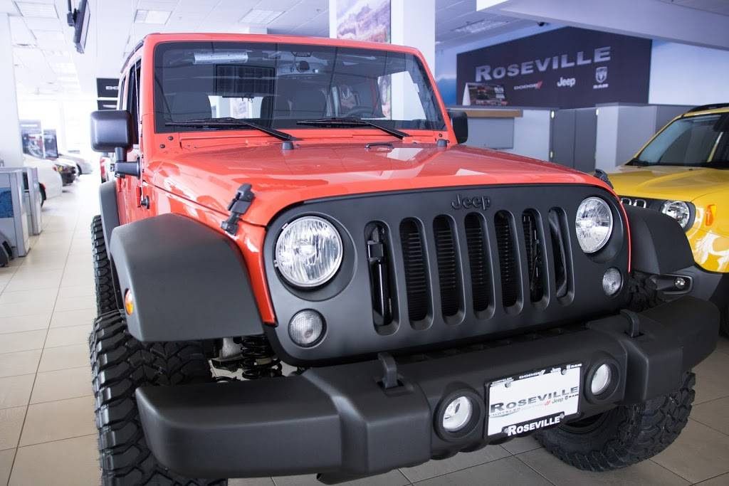 Roseville Chrysler Jeep Dodge RAM | 2805 Long Lake Rd, Roseville, MN 55113, USA | Phone: (651) 633-3500