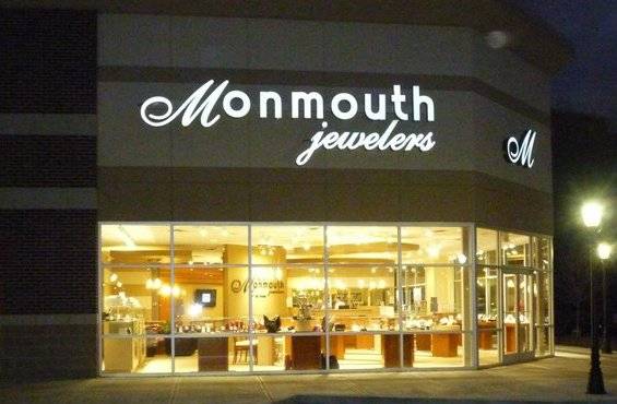 Monmouth Jewelers | 108 Pavilion Pkwy, Newport, KY 41071, USA | Phone: (859) 261-0295