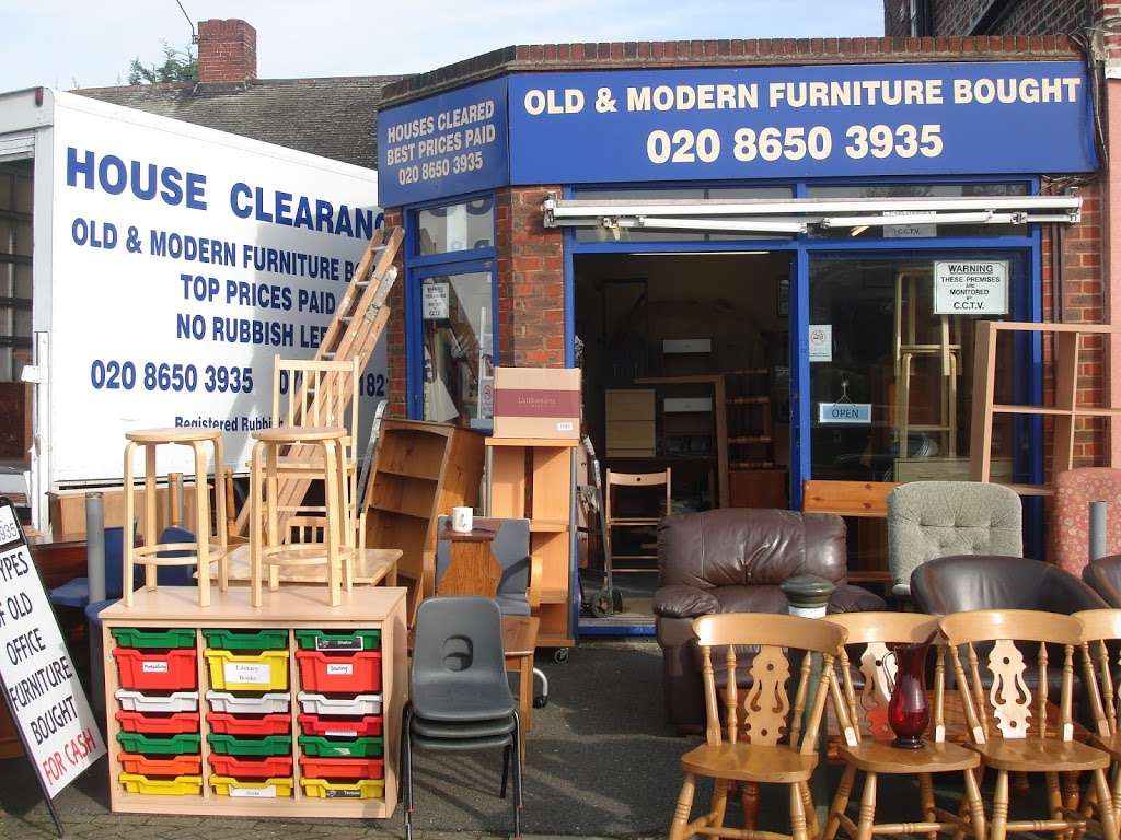 A & M House Clearance | Elmers End Rd, Beckenham BR3 4DR, UK | Phone: 020 8650 3935