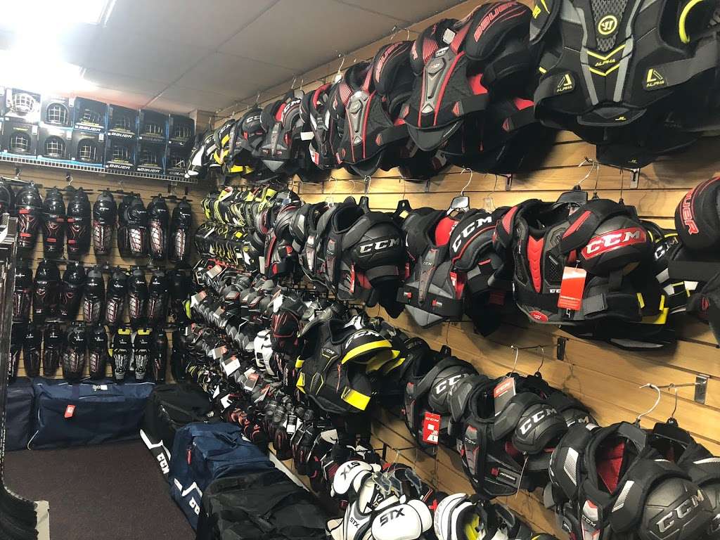 xHockeyProducts Pro Shop | Floyd Hall Arena, 28 Clove Rd, Little Falls, NJ 07424 | Phone: (973) 783-2015