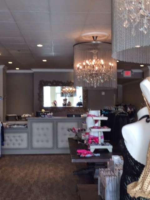 Bloom Lingerie and Swim Boutique | 132 Chief Justice Cushing Hwy, Cohasset, MA 02025, USA | Phone: (781) 923-1454