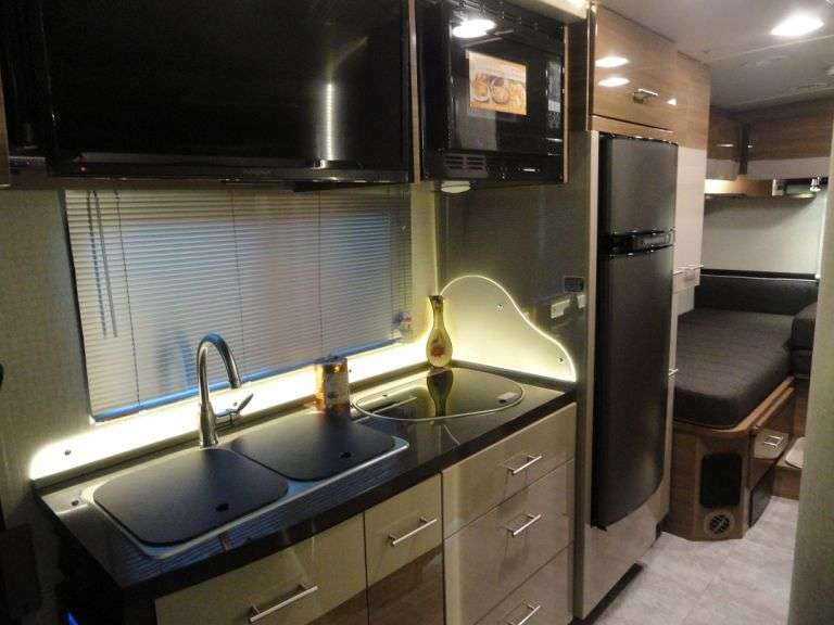 Lux-Liner LLC | 5511 N Peck Rd, Arcadia, CA 91006, USA | Phone: (626) 408-8007
