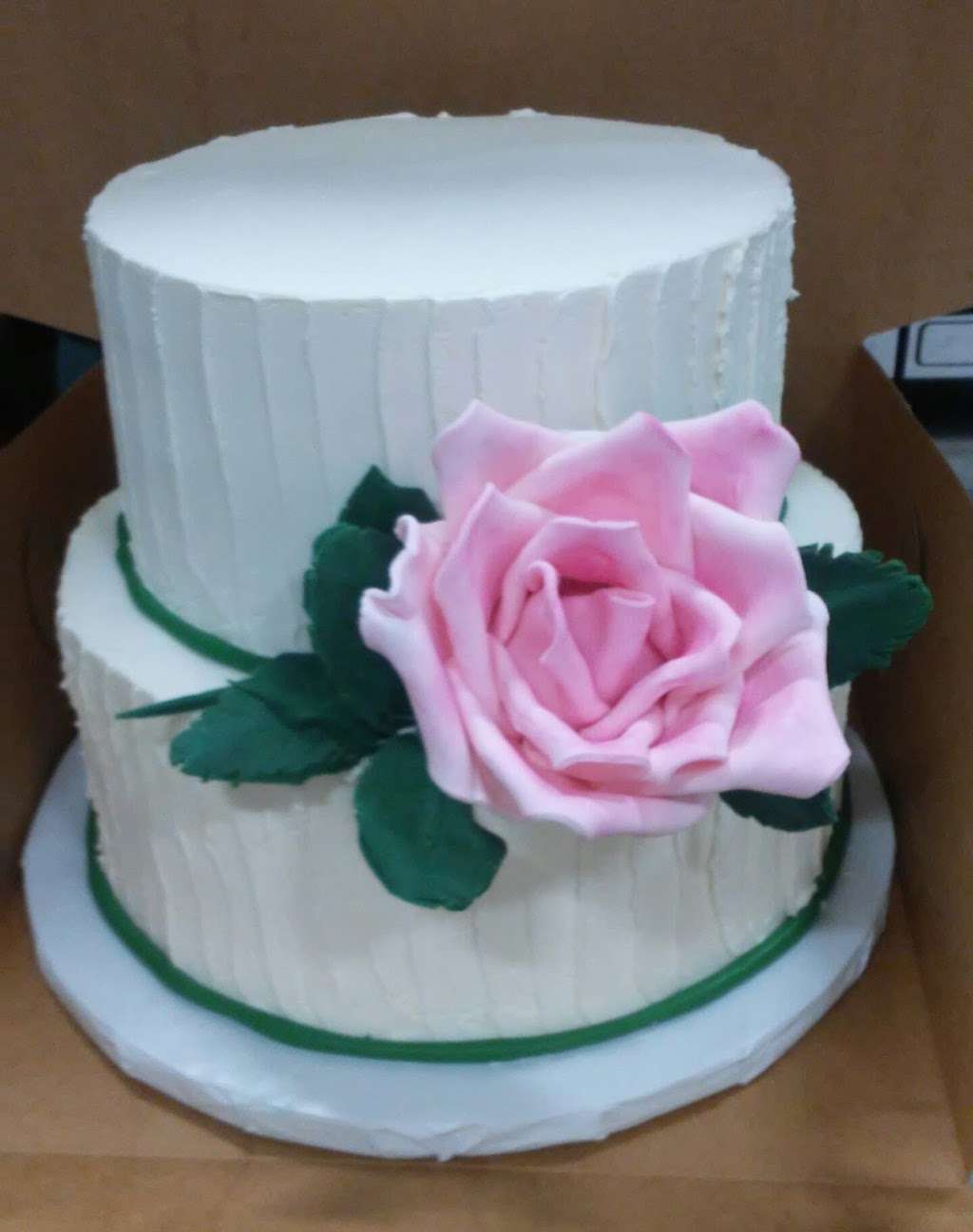 Custom Cakes by Jen | Markets at Hanover, 1649 Broadway, Hanover, PA 17331, USA | Phone: (717) 792-3182