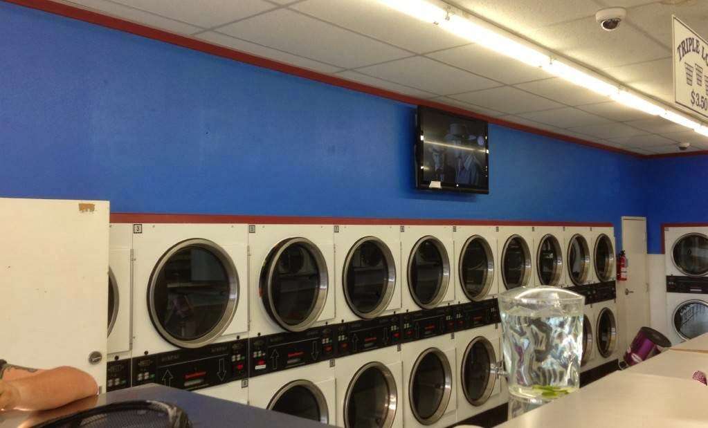 Las Vegas Coin Laundry #1 | 3860 S Nellis Blvd #103, Las Vegas, NV 89121, USA | Phone: (702) 434-5708