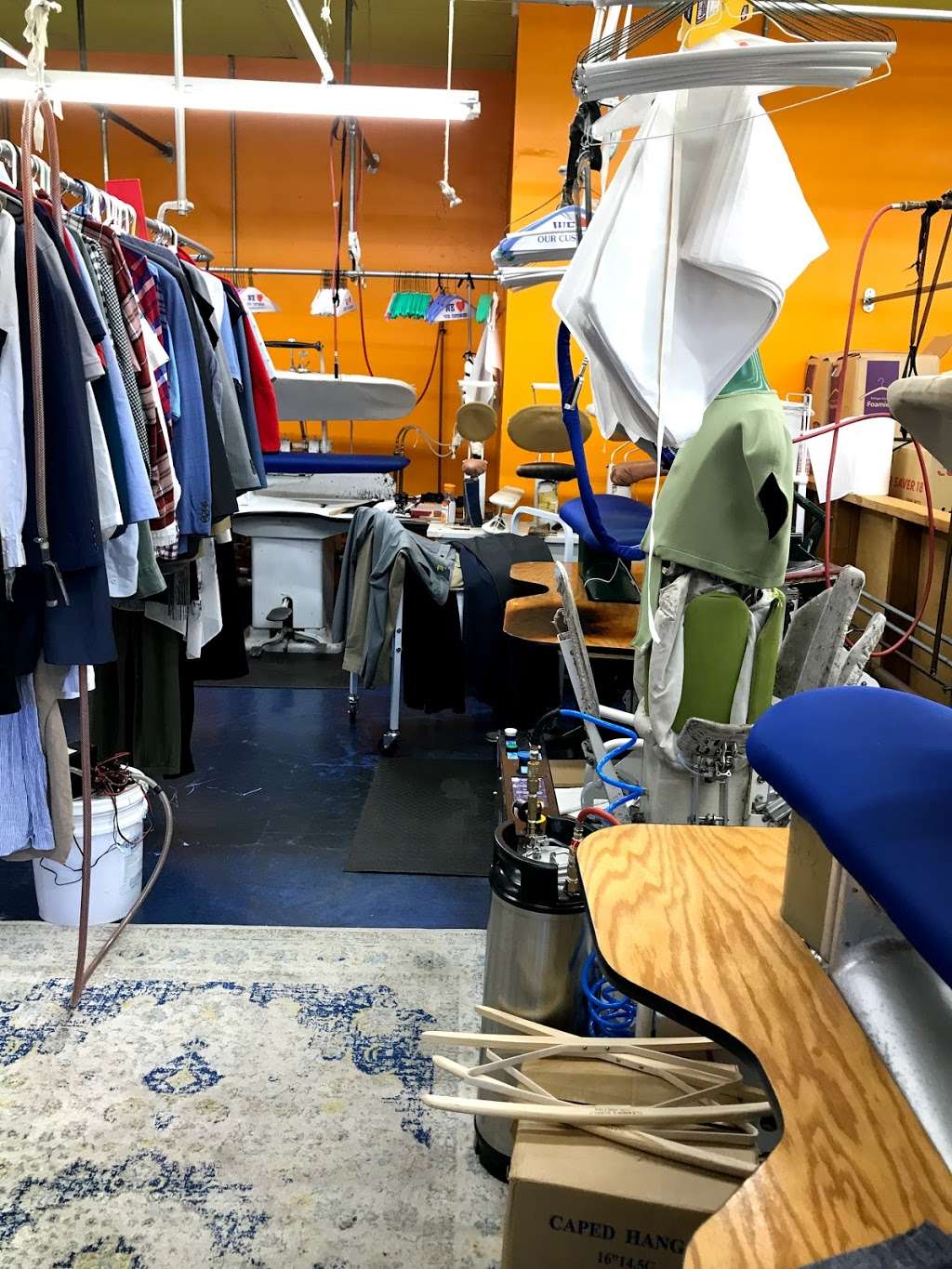 Evergreen Cleaners & Alteration Ardsley | 715 Saw Mill River Rd, Ardsley, NY 10502, USA | Phone: (914) 231-6779