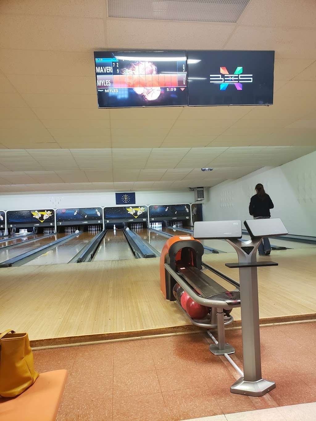 Bowl-awayLanes | 2355 S, US-35, Knox, IN 46534, USA | Phone: (574) 772-4527