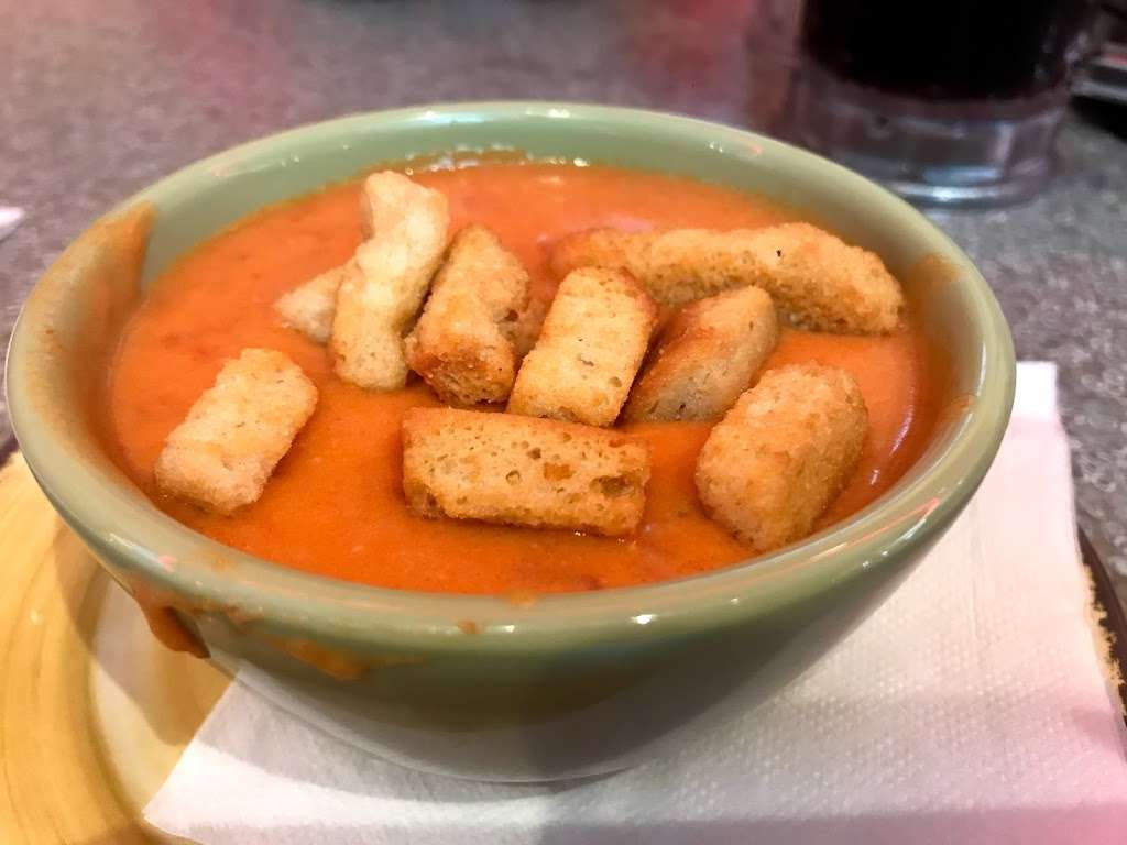 Isaacs Restaurant - Centerville | 245 Centerville Rd, Lancaster, PA 17603, USA | Phone: (717) 393-1199