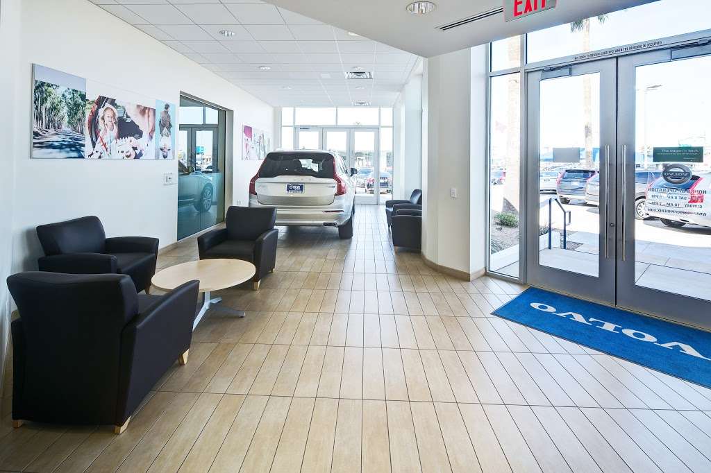 Volvo Cars of Phoenix | 2205 W Bell Rd, Phoenix, AZ 85023, USA | Phone: (602) 734-5540