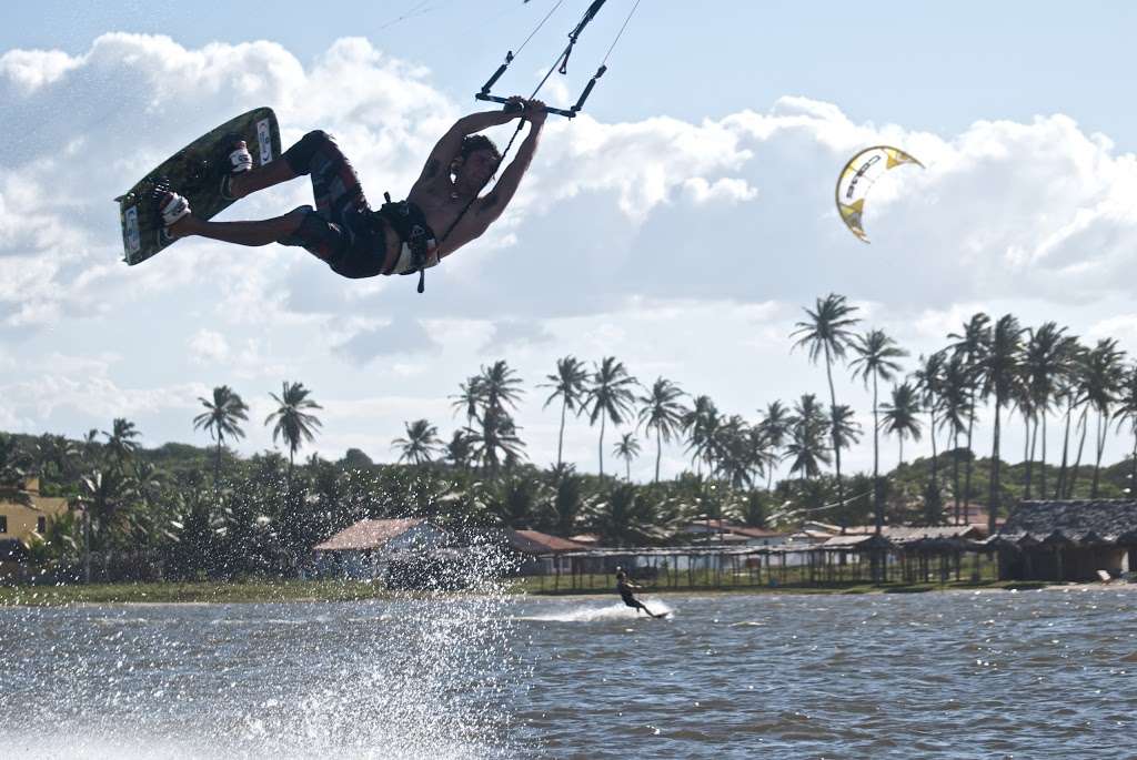 Black Rock Kiteboarding School | 118 Woodland Ave, Bridgeport, CT 06605, USA | Phone: (203) 543-2366