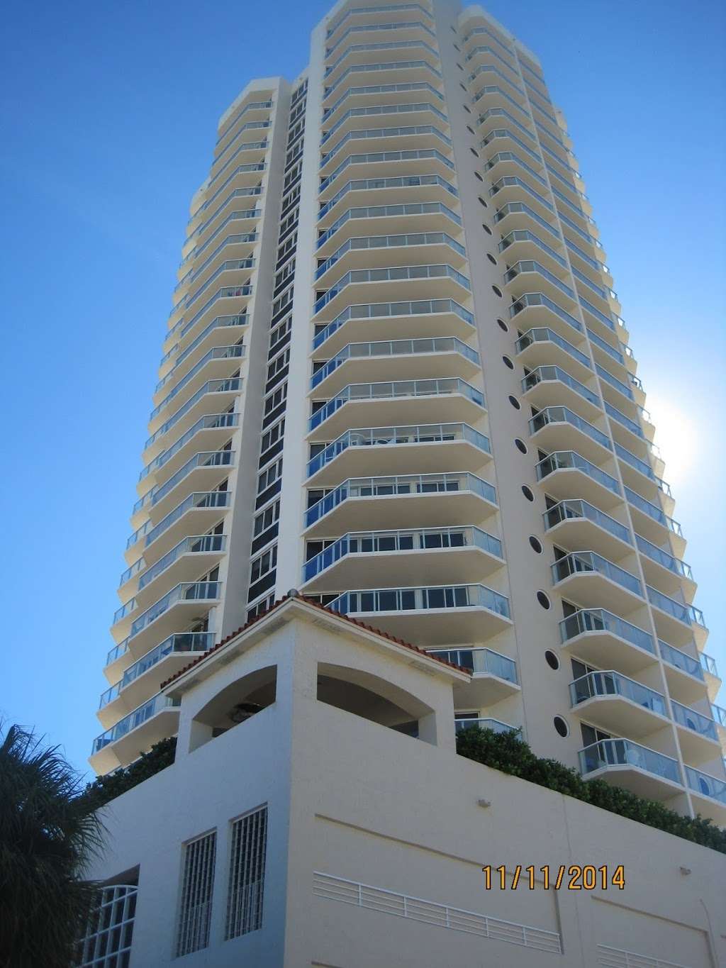 Saint Tropez Ocean Front Condominium | 7330 Ocean Terrace, Miami Beach, FL 33141, USA | Phone: (305) 864-3700