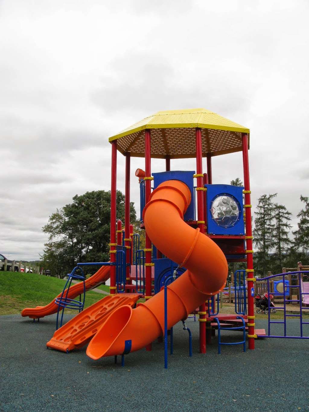 ACM Playgrounds Inc. | 1/2, 157 Seward St, Buchanan, NY 10511, USA | Phone: (914) 739-6858