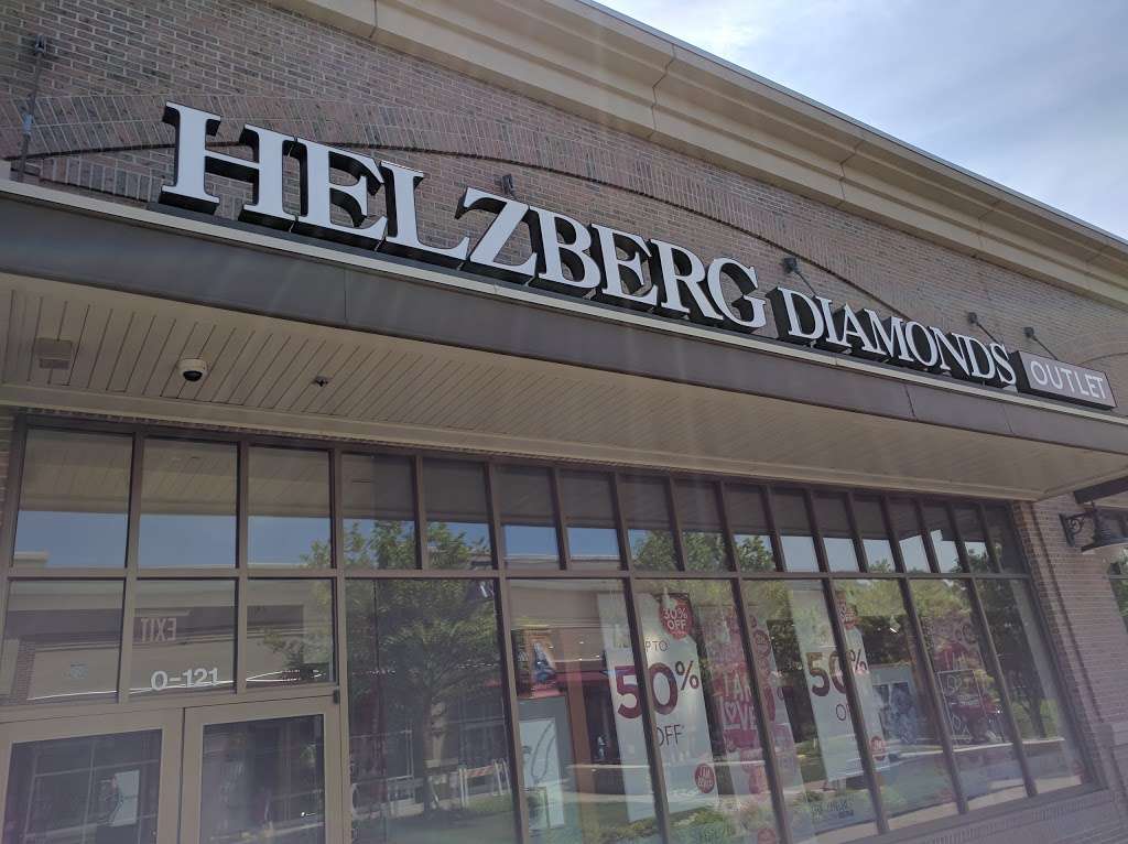 Helzberg Diamonds Outlet | 1811 Village West Pkwy Sute O-121, Kansas City, KS 66111, USA | Phone: (913) 334-9817