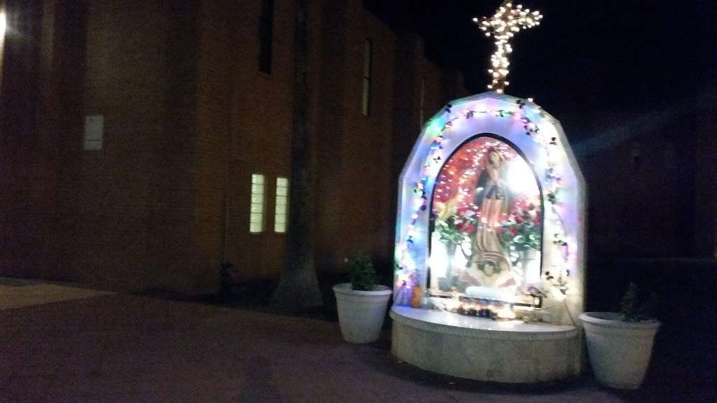 Saint Catherine of Siena Roman Catholic Church | 6200 S Central Ave, Phoenix, AZ 85042, USA | Phone: (602) 276-5581