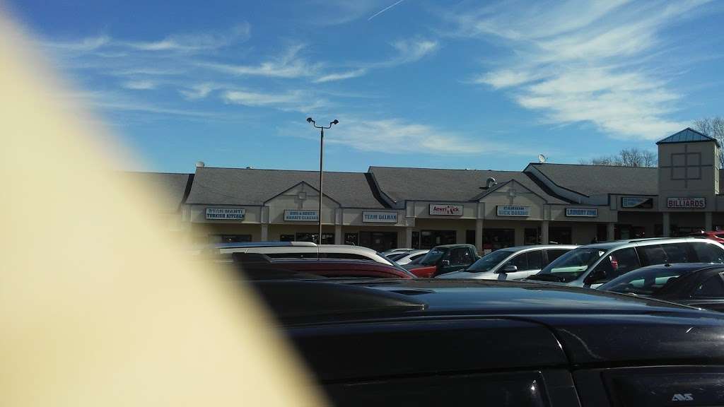 Heritage Square in 4000 US130, Delran, NJ 08075, USA