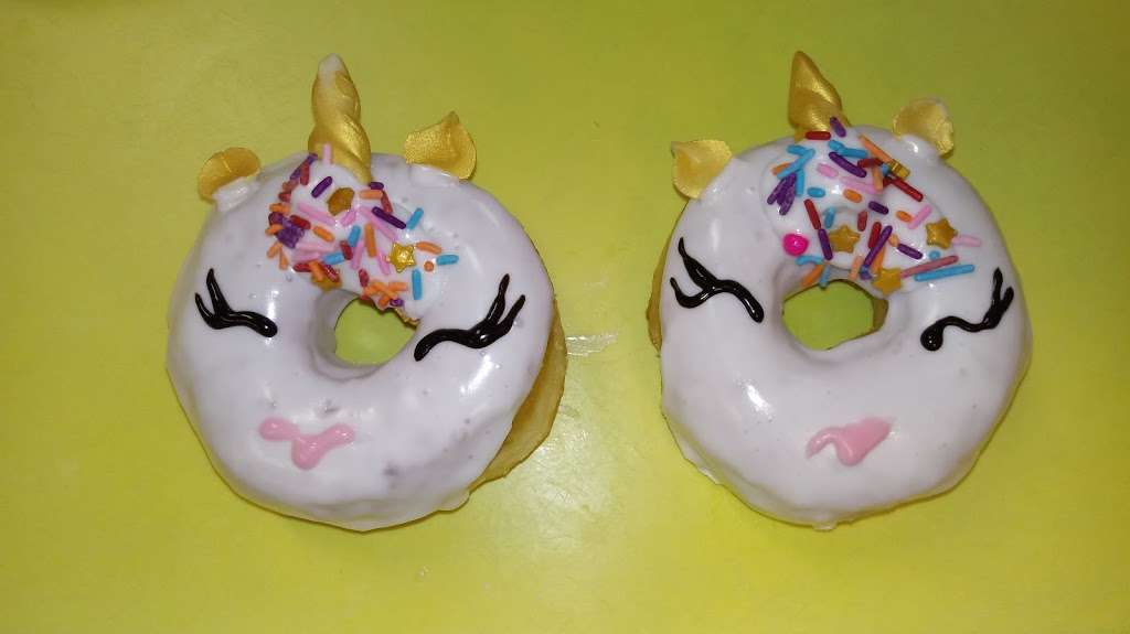 Kiss Donuts | 4701 N Galloway Ave # 106, Mesquite, TX 75150, USA | Phone: (972) 698-9770