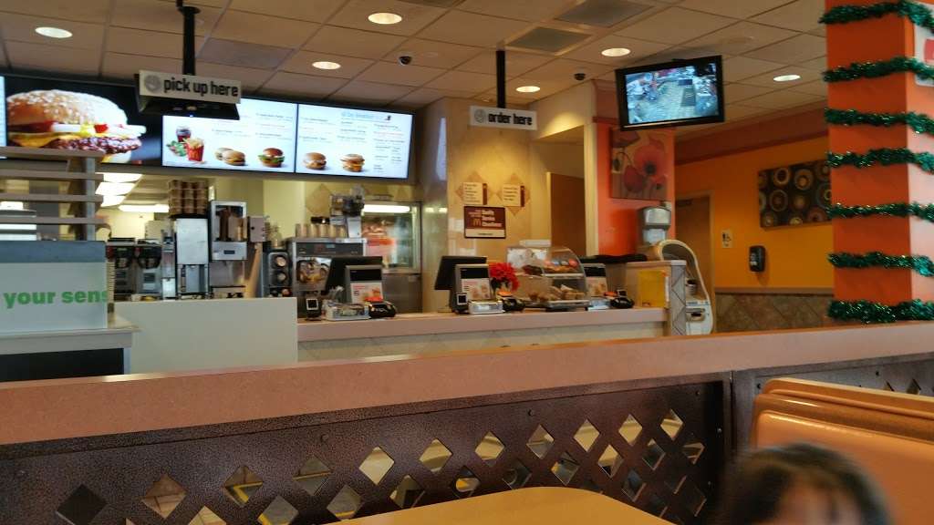 McDonalds | 14702 Dixie Hwy, Harvey, IL 60426 | Phone: (708) 331-1167