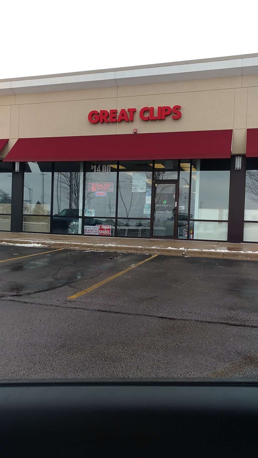 Great Clips | 108 Hansen Blvd, North Aurora, IL 60542, USA | Phone: (630) 907-9310