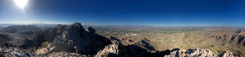 Piestewa Peak Trailhead | 2701 E Squaw Peak Dr, Phoenix, AZ 85016, USA