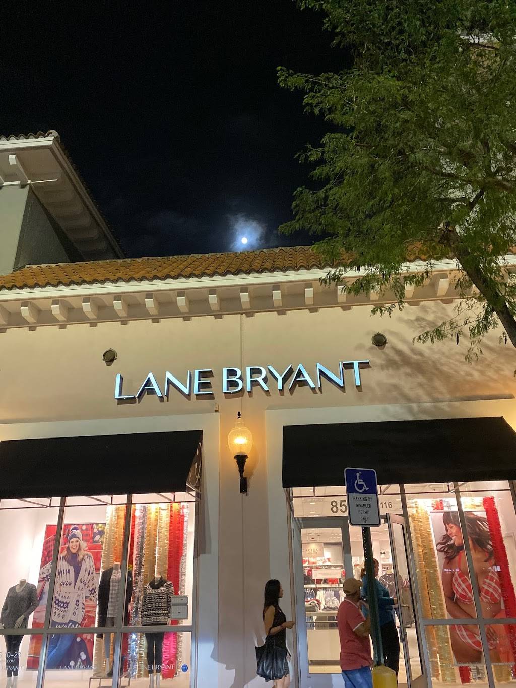 Lane Bryant | 8525 Mills Dr Suite 116, Miami, FL 33183 | Phone: (305) 596-4156