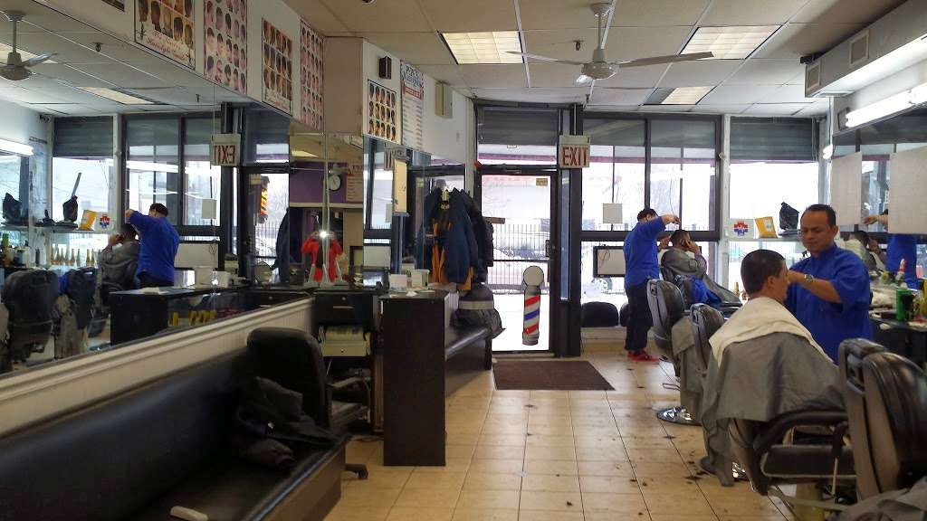 Pepes Barber Shop | 2105 Cornaga Ave, Far Rockaway, NY 11691, USA | Phone: (718) 471-0078