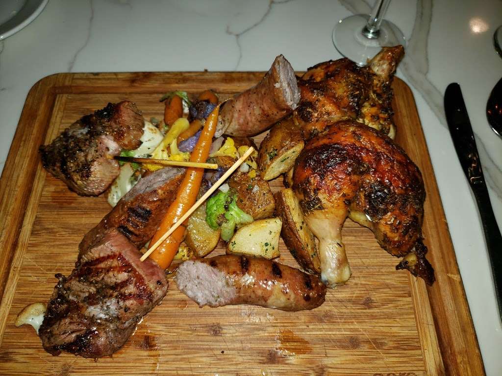 RoVino Rotisserie + Wine | 2034 Kettner Blvd, San Diego, CA 92101, USA | Phone: (619) 269-9341