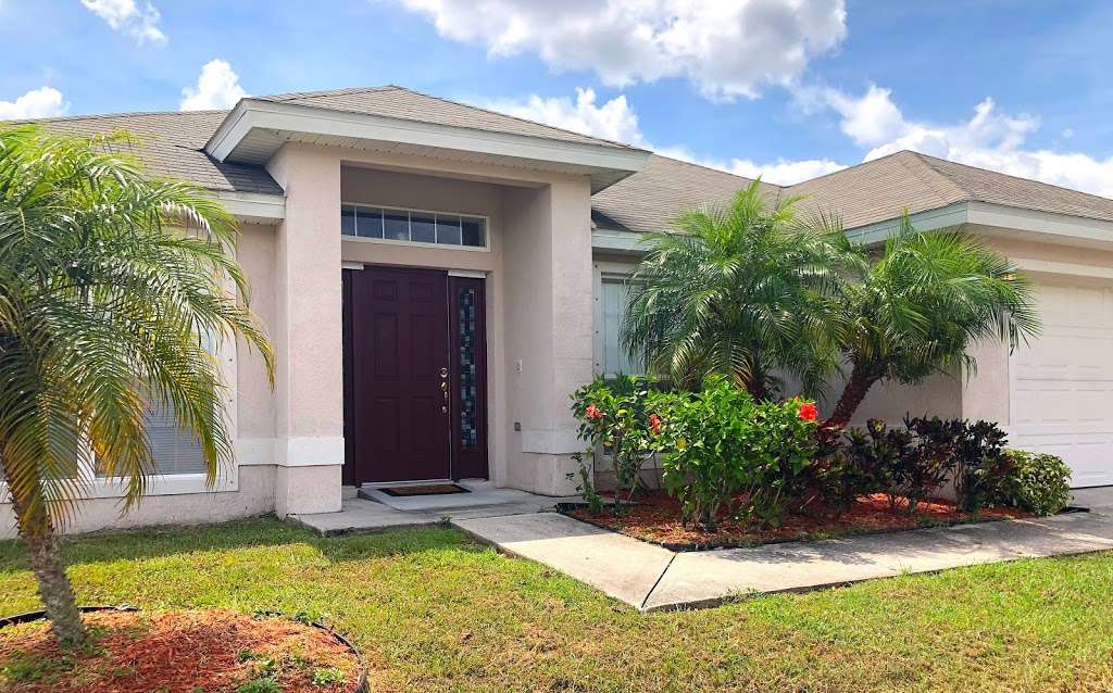 Hannahs Home | 997 Lyons Cir NW #5911, Palm Bay, FL 32907 | Phone: (321) 243-1236