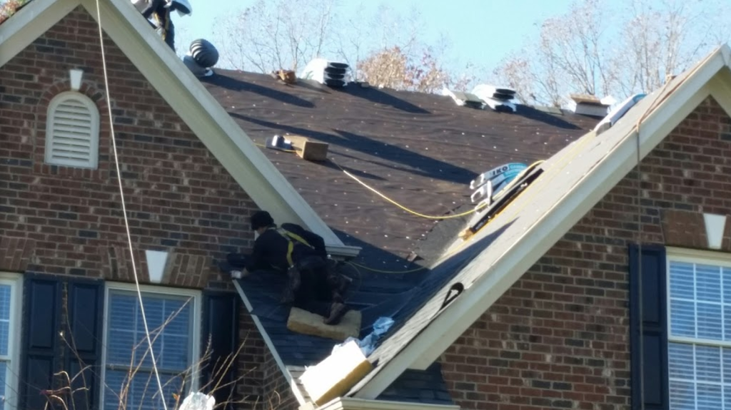 Carolina Storm Roofing | 11809 5 Cedars Rd, Charlotte, NC 28226, USA | Phone: (704) 307-9171