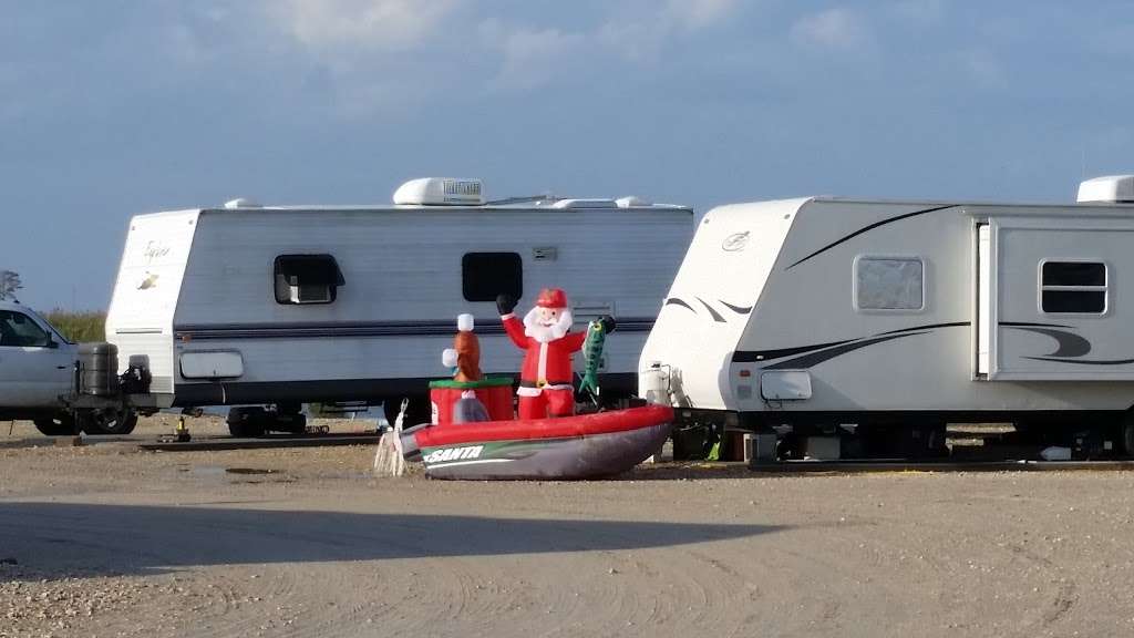 Alligator Alley RV Park | 240 Bolivar Ave, Anahuac, TX 77514, USA | Phone: (409) 277-0015