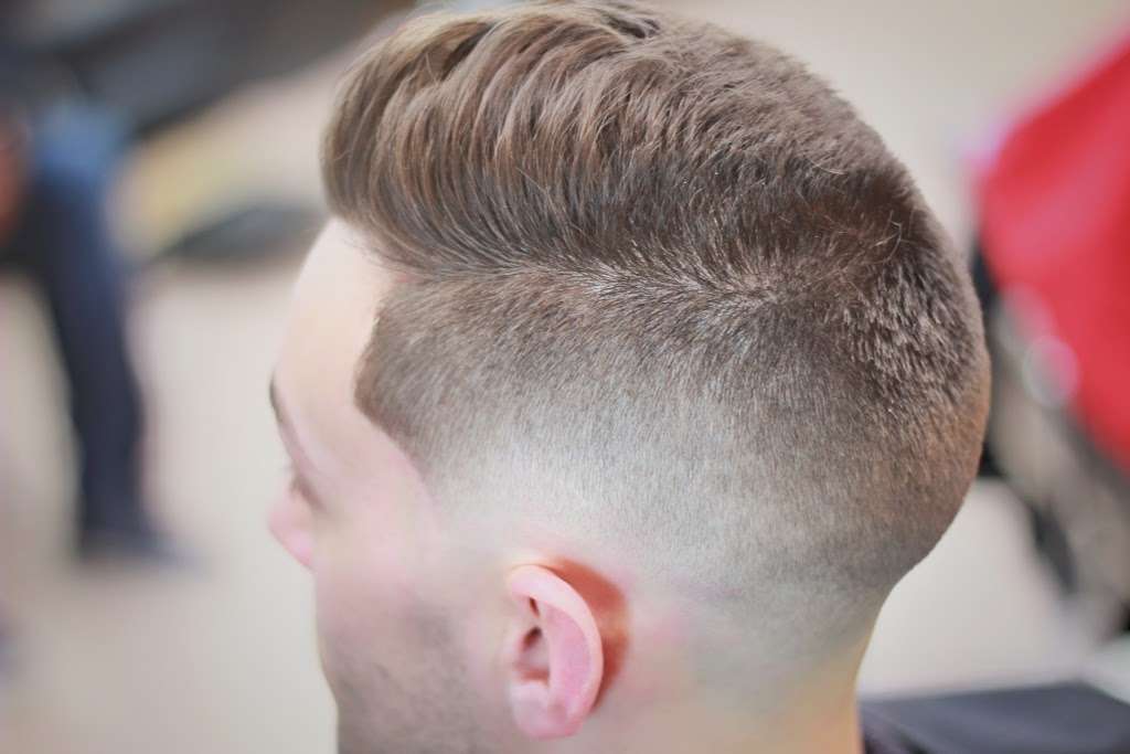 Exclusive Kuts | 430 S Old Baltimore Pike, Newark, DE 19702, USA | Phone: (302) 533-6862
