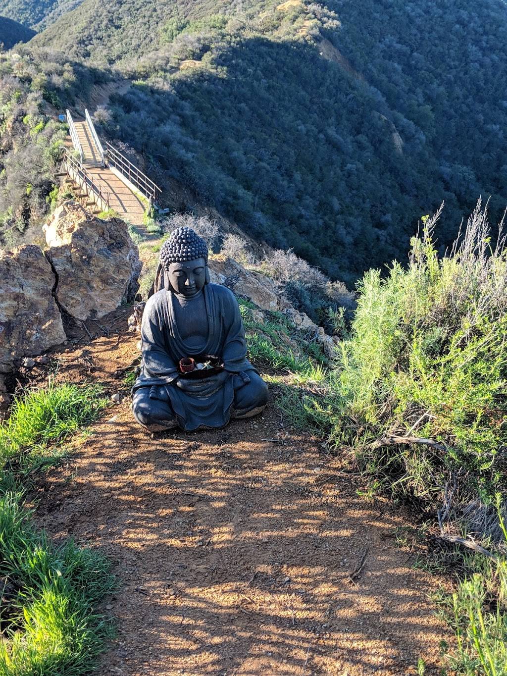 Peace symbol | Rogers Rd Trail, Pacific Palisades, CA 90272, USA